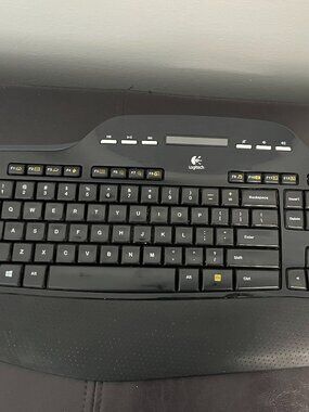 Logitech MK700 / MK710 Wireless Keyboard - Black - Tested & Working